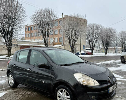 Черный Рено Клио, объемом двигателя 1.6 л и пробегом 221 тыс. км за 5500 $, фото 1 на Automoto.ua