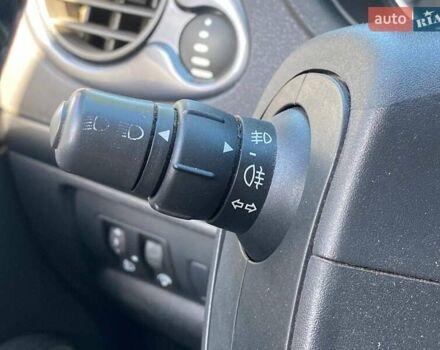 Черный Рено Клио, объемом двигателя 1.6 л и пробегом 272 тыс. км за 5490 $, фото 21 на Automoto.ua