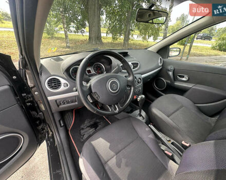 Черный Рено Клио, объемом двигателя 1.6 л и пробегом 221 тыс. км за 5499 $, фото 14 на Automoto.ua