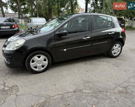 Черный Рено Клио, объемом двигателя 1.6 л и пробегом 235 тыс. км за 6600 $, фото 9 на Automoto.ua