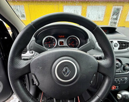 Черный Рено Клио, объемом двигателя 1.6 л и пробегом 221 тыс. км за 5500 $, фото 11 на Automoto.ua