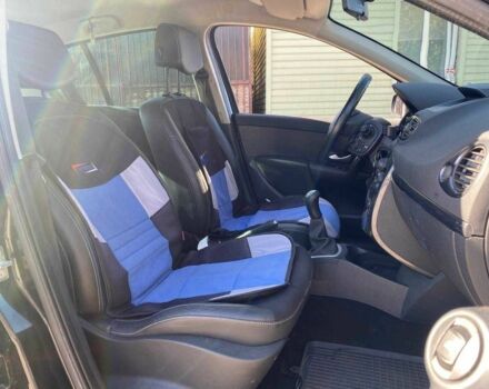 Черный Рено Клио, объемом двигателя 1.6 л и пробегом 275 тыс. км за 5500 $, фото 4 на Automoto.ua