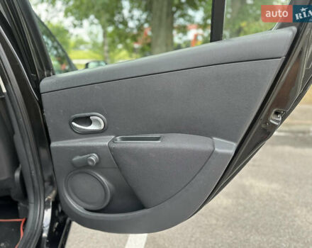 Черный Рено Клио, объемом двигателя 1.6 л и пробегом 221 тыс. км за 5499 $, фото 20 на Automoto.ua