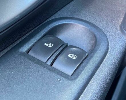 Черный Рено Клио, объемом двигателя 1.6 л и пробегом 275 тыс. км за 5500 $, фото 7 на Automoto.ua