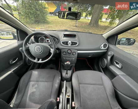 Черный Рено Клио, объемом двигателя 1.6 л и пробегом 221 тыс. км за 5499 $, фото 24 на Automoto.ua