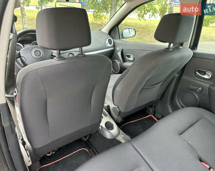 Черный Рено Клио, объемом двигателя 1.6 л и пробегом 221 тыс. км за 5499 $, фото 18 на Automoto.ua