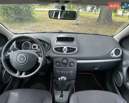 Черный Рено Клио, объемом двигателя 1.6 л и пробегом 221 тыс. км за 5499 $, фото 25 на Automoto.ua