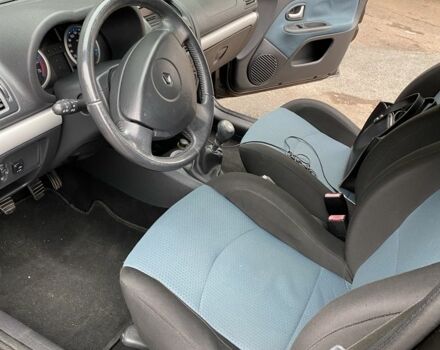 Черный Рено Клио, объемом двигателя 1.1 л и пробегом 220 тыс. км за 3900 $, фото 8 на Automoto.ua