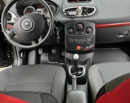 Чорний Рено Кліо, об'ємом двигуна 1.1 л та пробігом 240 тис. км за 4800 $, фото 6 на Automoto.ua