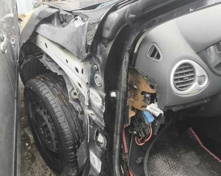Чорний Рено Кліо, об'ємом двигуна 1.5 л та пробігом 350 тис. км за 2100 $, фото 9 на Automoto.ua