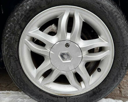 Черный Рено Клио, объемом двигателя 1.6 л и пробегом 221 тыс. км за 5500 $, фото 21 на Automoto.ua