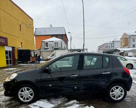 Черный Рено Клио, объемом двигателя 1.6 л и пробегом 221 тыс. км за 5500 $, фото 4 на Automoto.ua