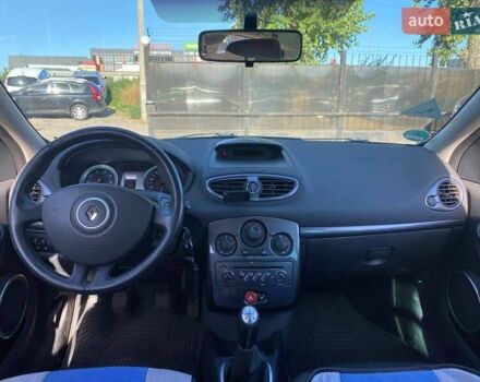 Черный Рено Клио, объемом двигателя 1.6 л и пробегом 272 тыс. км за 5490 $, фото 12 на Automoto.ua