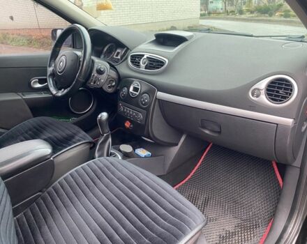 Черный Рено Клио, объемом двигателя 1.4 л и пробегом 310 тыс. км за 5300 $, фото 12 на Automoto.ua