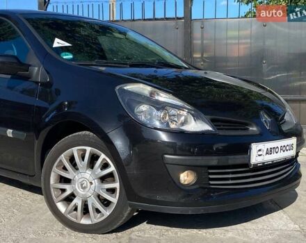 Черный Рено Клио, объемом двигателя 1.6 л и пробегом 272 тыс. км за 5490 $, фото 3 на Automoto.ua