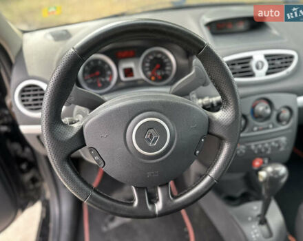 Черный Рено Клио, объемом двигателя 1.6 л и пробегом 221 тыс. км за 5499 $, фото 8 на Automoto.ua