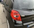 Черный Рено Клио, объемом двигателя 2 л и пробегом 256 тыс. км за 4650 $, фото 7 на Automoto.ua