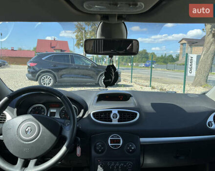 Черный Рено Клио, объемом двигателя 1.2 л и пробегом 181 тыс. км за 5300 $, фото 17 на Automoto.ua