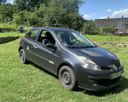 Чорний Рено Кліо, об'ємом двигуна 1.1 л та пробігом 305 тис. км за 3200 $, фото 2 на Automoto.ua