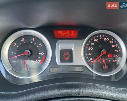 Черный Рено Клио, объемом двигателя 1.2 л и пробегом 181 тыс. км за 4450 $, фото 16 на Automoto.ua