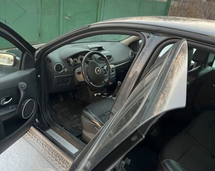 Черный Рено Клио, объемом двигателя 1.5 л и пробегом 260 тыс. км за 4800 $, фото 4 на Automoto.ua