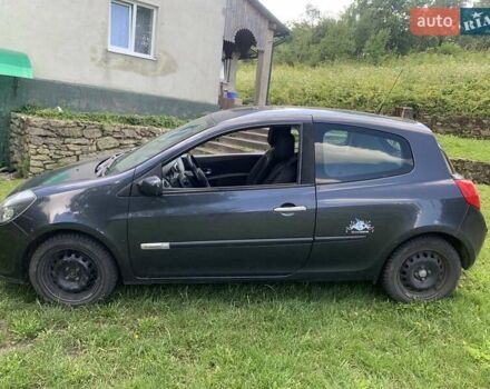 Чорний Рено Кліо, об'ємом двигуна 1.1 л та пробігом 305 тис. км за 3200 $, фото 3 на Automoto.ua