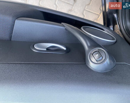 Черный Рено Клио, объемом двигателя 1.2 л и пробегом 181 тыс. км за 4450 $, фото 20 на Automoto.ua