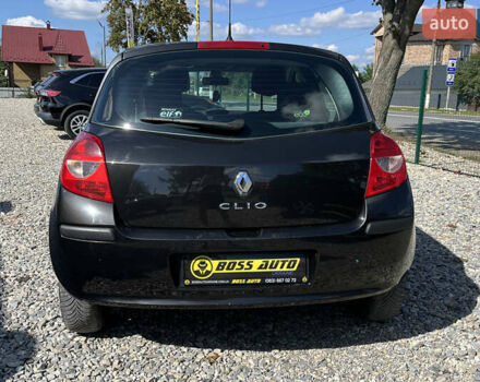 Черный Рено Клио, объемом двигателя 1.2 л и пробегом 181 тыс. км за 5300 $, фото 4 на Automoto.ua