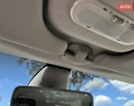 Черный Рено Клио, объемом двигателя 1.2 л и пробегом 181 тыс. км за 5300 $, фото 13 на Automoto.ua