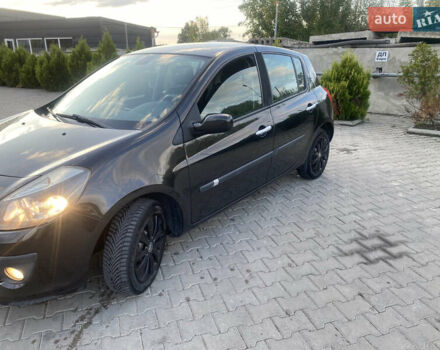 Черный Рено Клио, объемом двигателя 1.2 л и пробегом 181 тыс. км за 4450 $, фото 2 на Automoto.ua