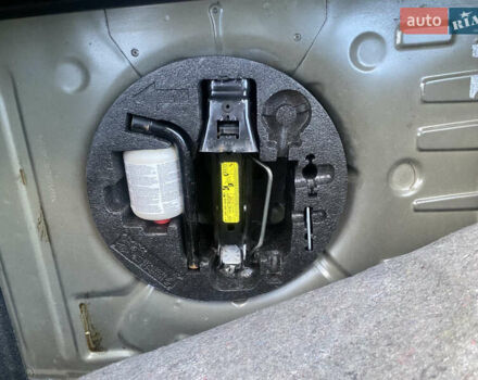 Черный Рено Клио, объемом двигателя 1.2 л и пробегом 181 тыс. км за 4450 $, фото 24 на Automoto.ua