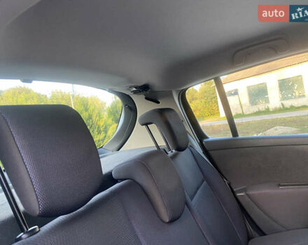 Черный Рено Клио, объемом двигателя 1.2 л и пробегом 181 тыс. км за 4450 $, фото 22 на Automoto.ua