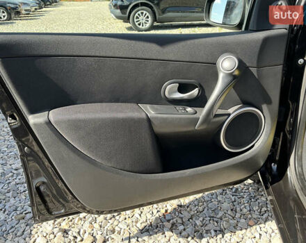 Черный Рено Клио, объемом двигателя 1.2 л и пробегом 181 тыс. км за 5300 $, фото 8 на Automoto.ua