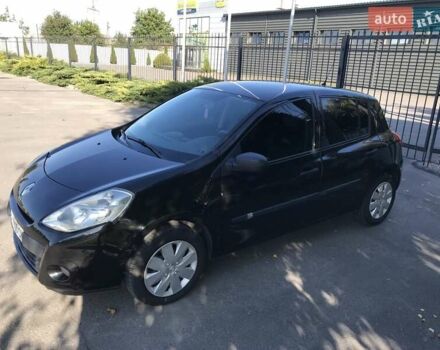 Черный Рено Клио, объемом двигателя 1.1 л и пробегом 210 тыс. км за 4900 $, фото 2 на Automoto.ua