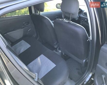 Черный Рено Клио, объемом двигателя 1.1 л и пробегом 210 тыс. км за 4900 $, фото 11 на Automoto.ua