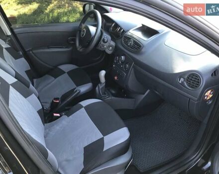 Черный Рено Клио, объемом двигателя 1.1 л и пробегом 210 тыс. км за 4900 $, фото 10 на Automoto.ua