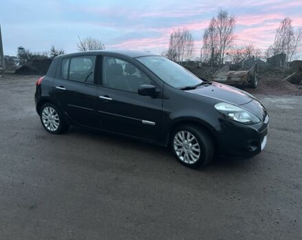 Черный Рено Клио, объемом двигателя 1.5 л и пробегом 230 тыс. км за 5000 $, фото 1 на Automoto.ua