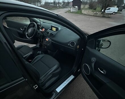 Черный Рено Клио, объемом двигателя 1.5 л и пробегом 230 тыс. км за 5000 $, фото 6 на Automoto.ua