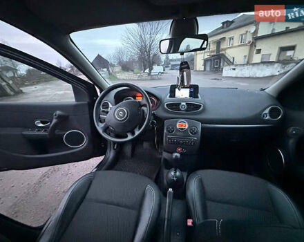 Черный Рено Клио, объемом двигателя 1.46 л и пробегом 230 тыс. км за 5000 $, фото 9 на Automoto.ua