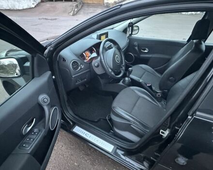 Черный Рено Клио, объемом двигателя 1.5 л и пробегом 230 тыс. км за 5000 $, фото 4 на Automoto.ua