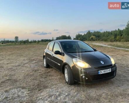 Чорний Рено Кліо, об'ємом двигуна 1.46 л та пробігом 295 тис. км за 4300 $, фото 1 на Automoto.ua
