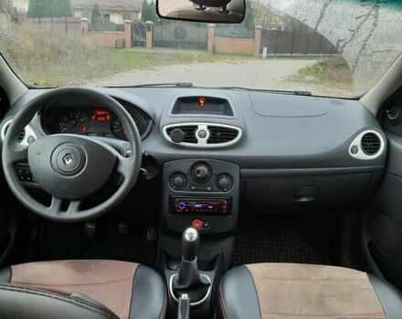 Черный Рено Клио, объемом двигателя 1.1 л и пробегом 110 тыс. км за 4550 $, фото 27 на Automoto.ua