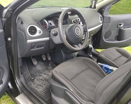 Черный Рено Клио, объемом двигателя 1.5 л и пробегом 126 тыс. км за 6500 $, фото 15 на Automoto.ua