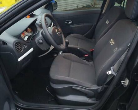 Черный Рено Клио, объемом двигателя 1.2 л и пробегом 185 тыс. км за 5800 $, фото 15 на Automoto.ua