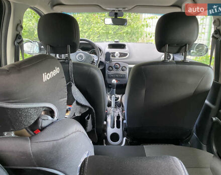 Черный Рено Клио, объемом двигателя 1.5 л и пробегом 363 тыс. км за 5500 $, фото 13 на Automoto.ua