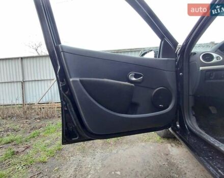 Черный Рено Клио, объемом двигателя 1.5 л и пробегом 163 тыс. км за 6700 $, фото 7 на Automoto.ua