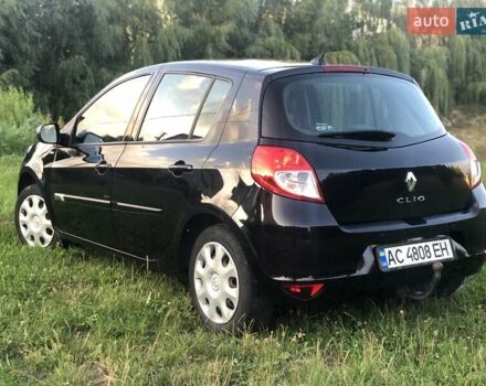 Черный Рено Клио, объемом двигателя 1.6 л и пробегом 214 тыс. км за 6900 $, фото 7 на Automoto.ua