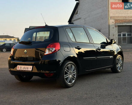 Чорний Рено Кліо, об'ємом двигуна 1.6 л та пробігом 153 тис. км за 9800 $, фото 8 на Automoto.ua