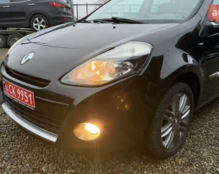 Черный Рено Клио, объемом двигателя 1.2 л и пробегом 240 тыс. км за 5750 $, фото 2 на Automoto.ua