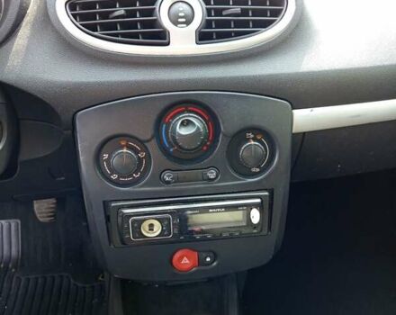 Черный Рено Клио, объемом двигателя 1.5 л и пробегом 293 тыс. км за 4800 $, фото 9 на Automoto.ua